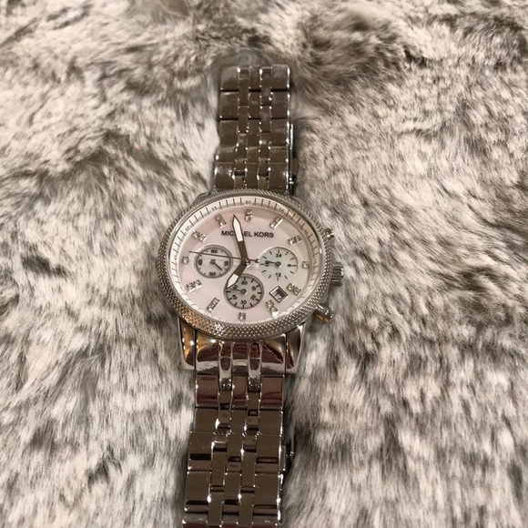 Michael Kors chronograph watch - Picture 4 of 8
